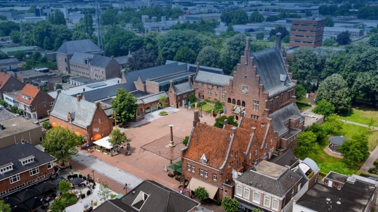 Gloudemans - Tenderstrategie en openbare verkoopprocedure Rijkmonument Krophollerensemble gemeente Waalwijk